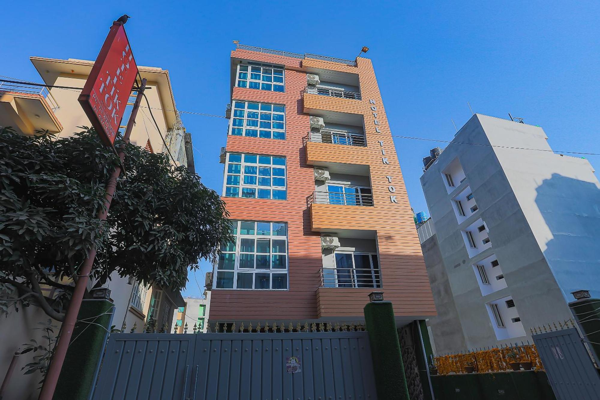 Oyo 799 Hotel Tik Tok Pvt Ltd. Kathmandu Exteriör bild