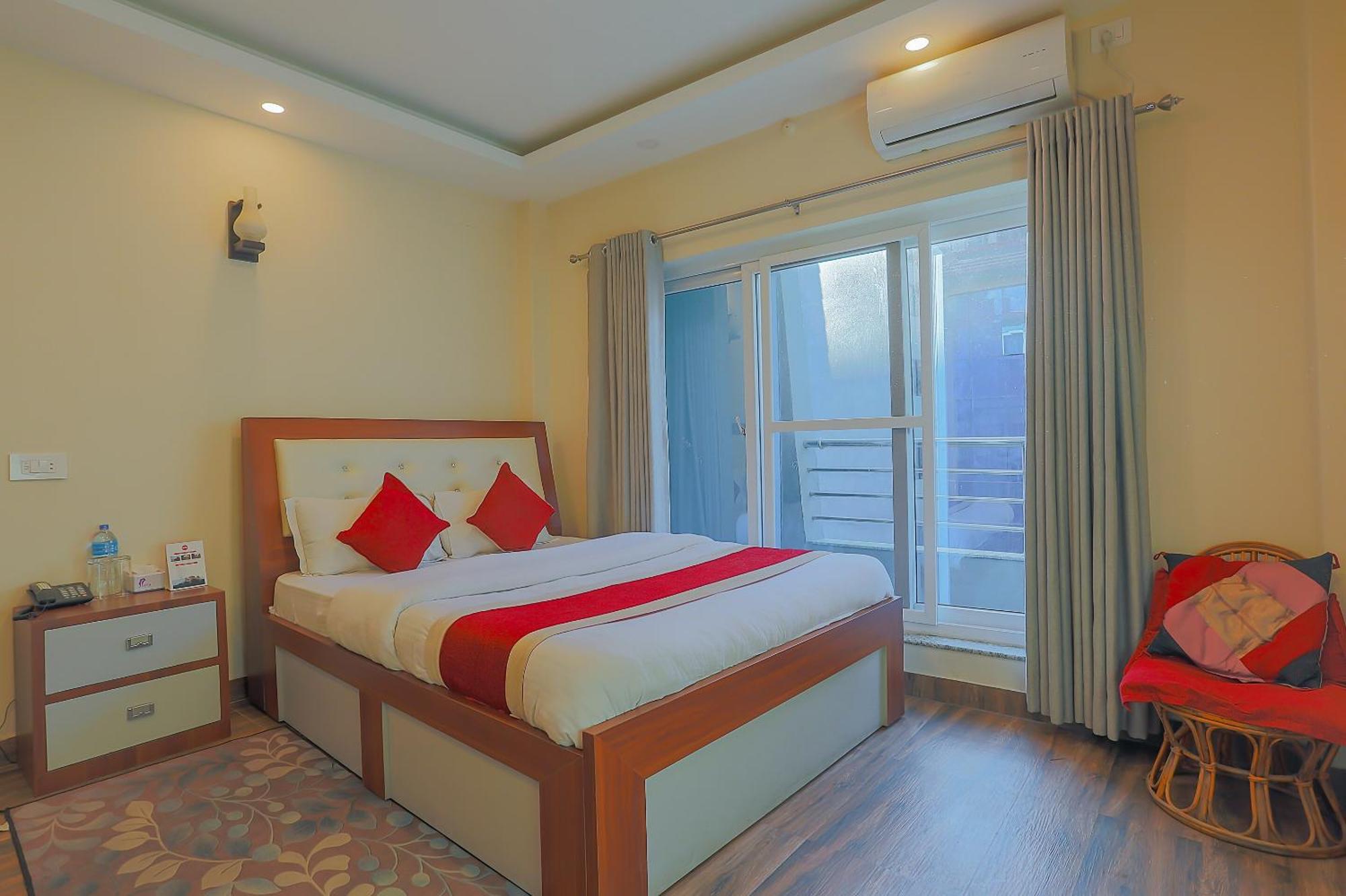 Oyo 799 Hotel Tik Tok Pvt Ltd. Kathmandu Exteriör bild