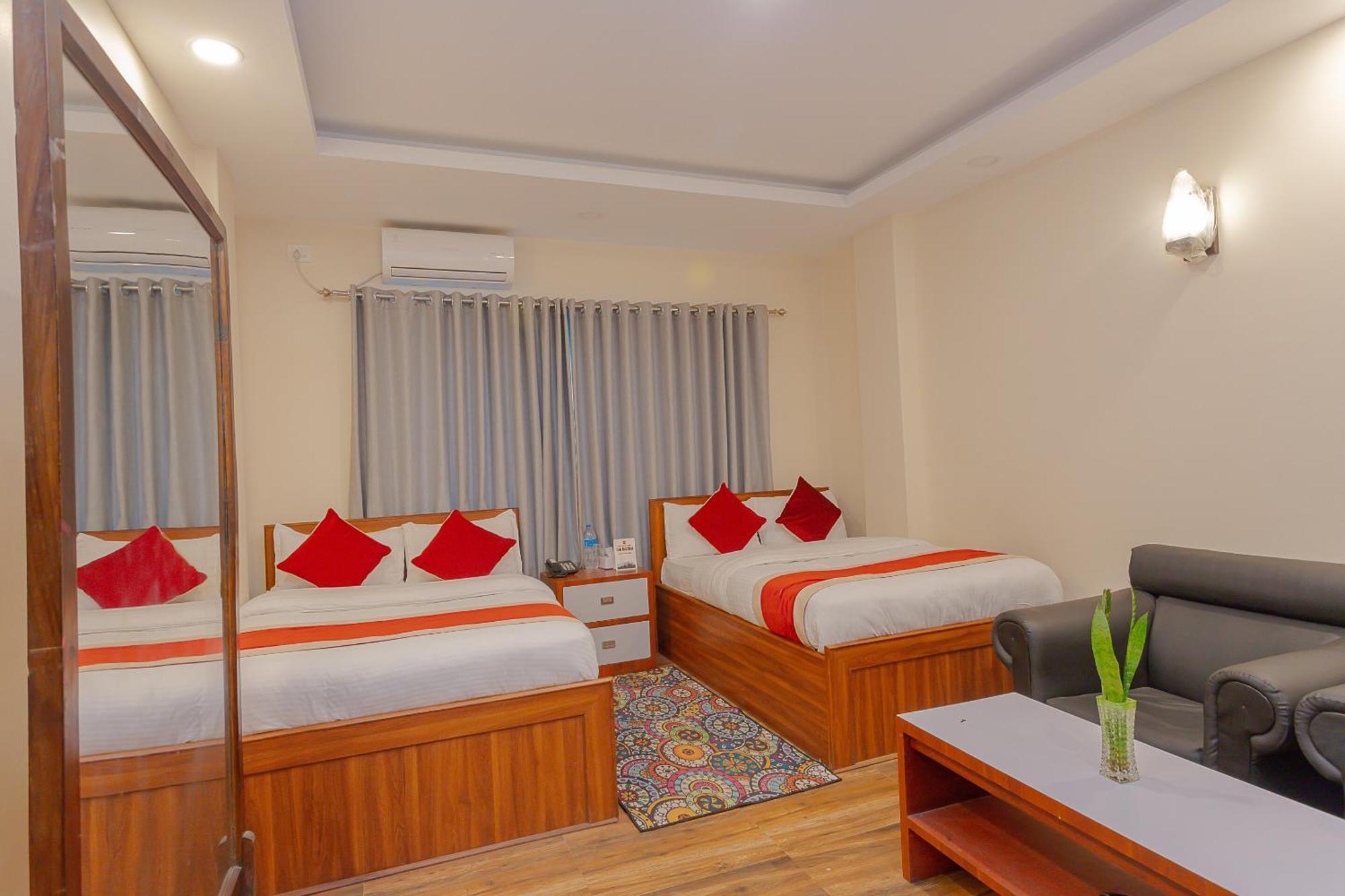 Oyo 799 Hotel Tik Tok Pvt Ltd. Kathmandu Exteriör bild