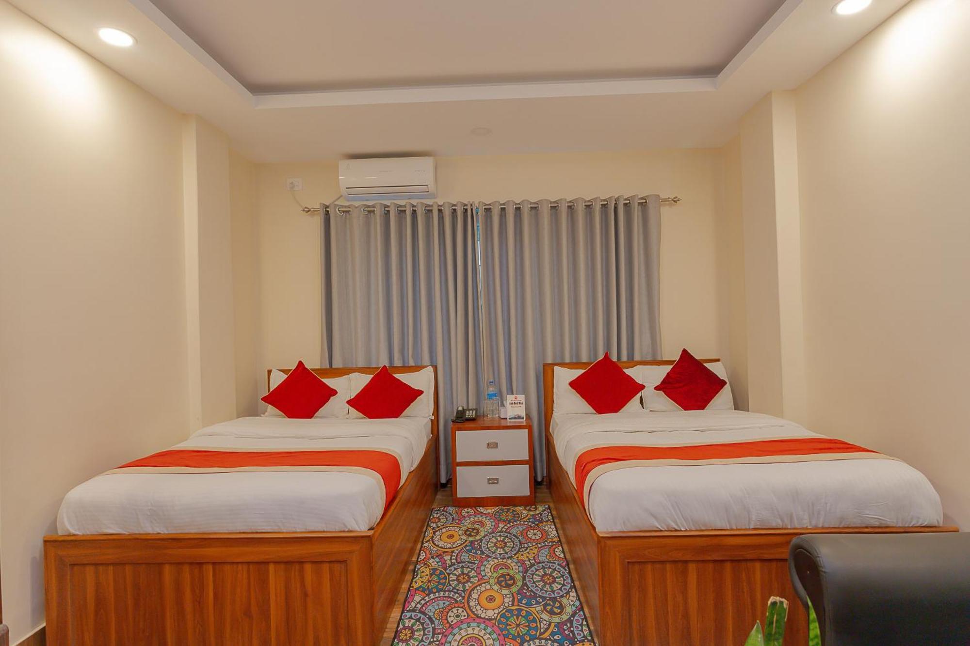 Oyo 799 Hotel Tik Tok Pvt Ltd. Kathmandu Exteriör bild