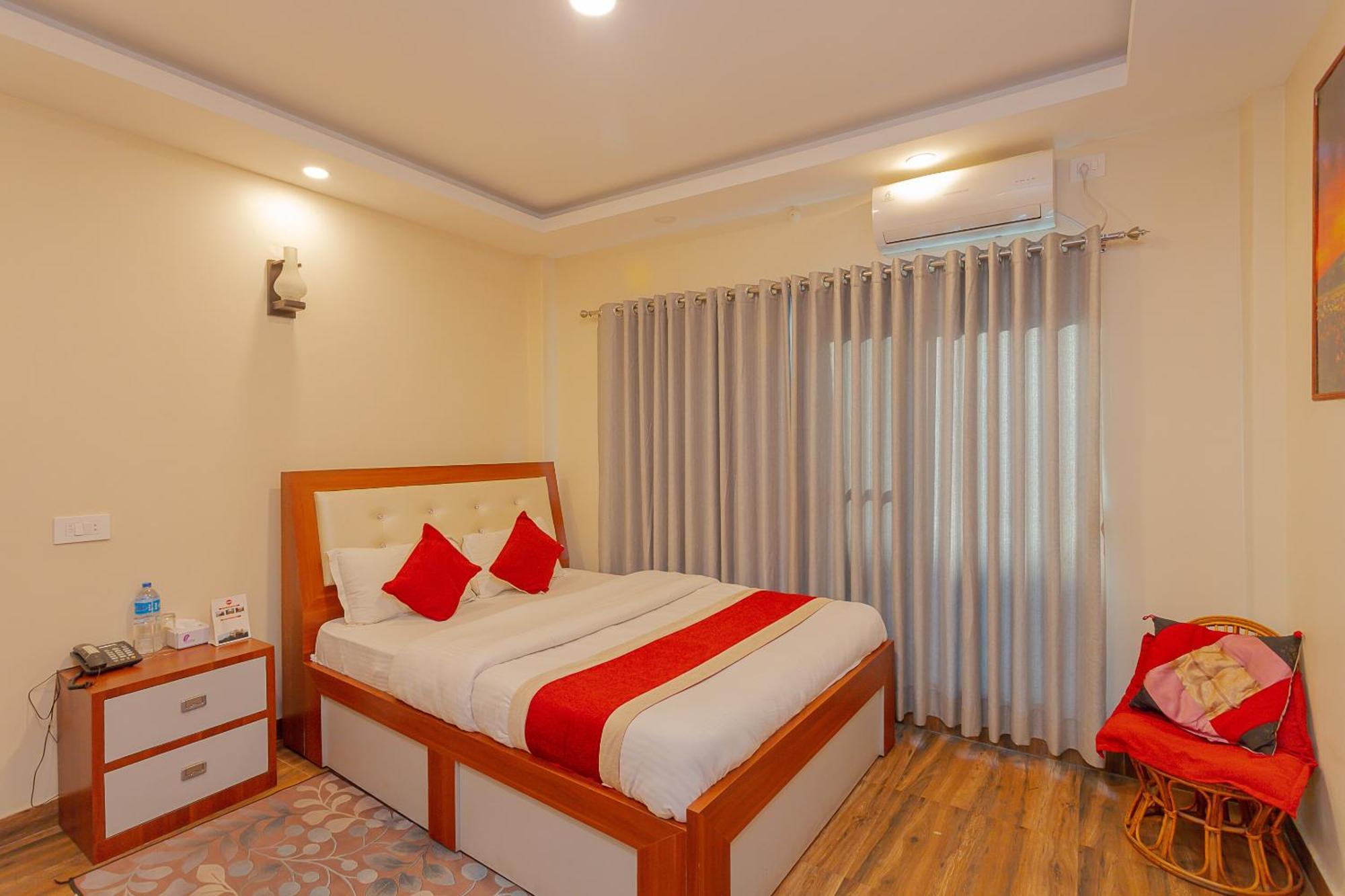 Oyo 799 Hotel Tik Tok Pvt Ltd. Kathmandu Exteriör bild